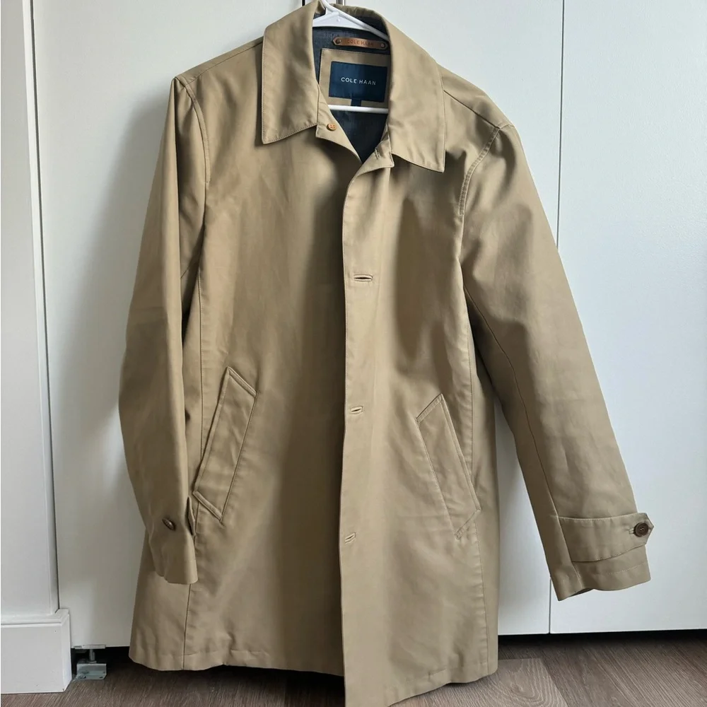 Cole Haan Men's Khaki Button Front Water Resistant Rain Coat Medium